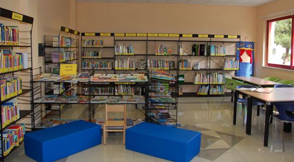 Biblioteca per ragazzi
