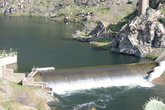 Consegna acqua potabile presso i centri di potabilizzazione di Abbanoa