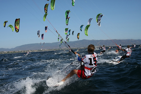 Nel campionato mondiale Master e Youth di Kitesurf, spazio al libeccio