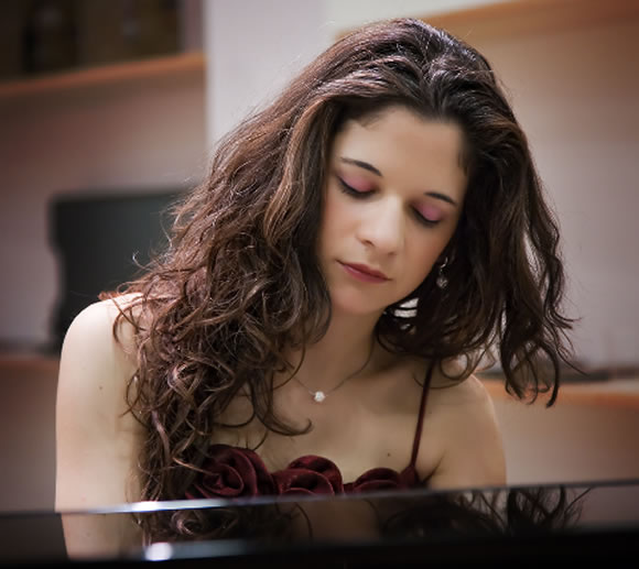 Irene Veneziano al pianoforte