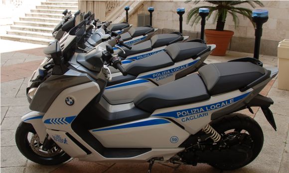 Scooter elettrici della Polizia Municipale