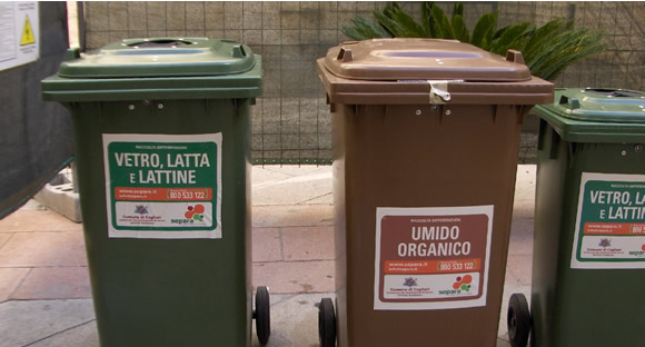 Sospesa la distribuzione dei sacchi per il conferimento dei rifiuti umido/organico