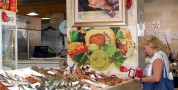 Mercato di San Benedetto: zona vendita del pesce chiusa per distacchi di materiale