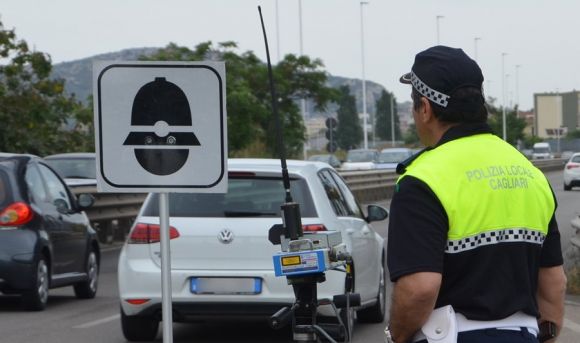 Postazione mobile Autovelox della Polizia Municipale